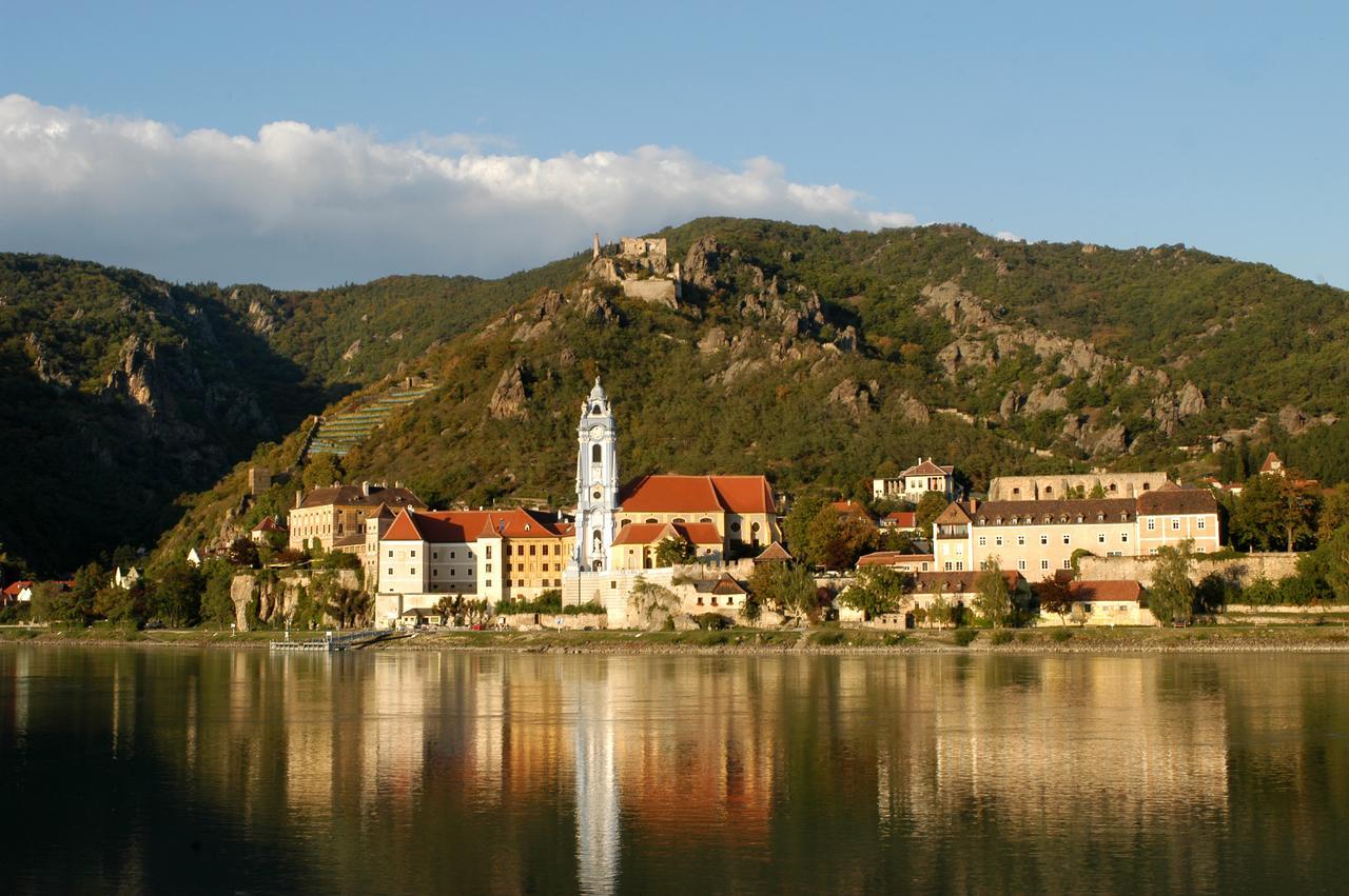 Weingut-Pension Stockingerhof Dürnstein Buitenkant foto