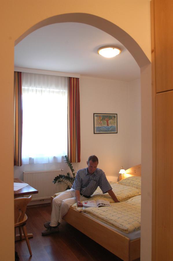 Weingut-Pension Stockingerhof Dürnstein Buitenkant foto