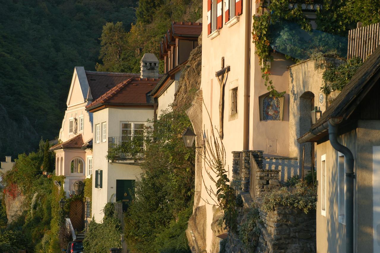 Weingut-Pension Stockingerhof Dürnstein Buitenkant foto